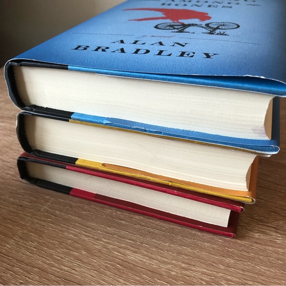 ALAN BRADLEY Novel Set of 3 - Picture 7 of 9